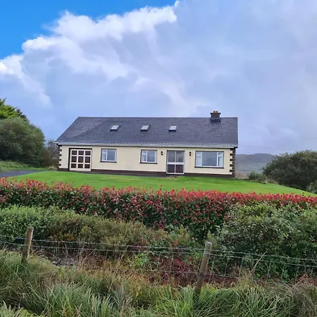 Holiday home Tigh Mhartin Glentrasna